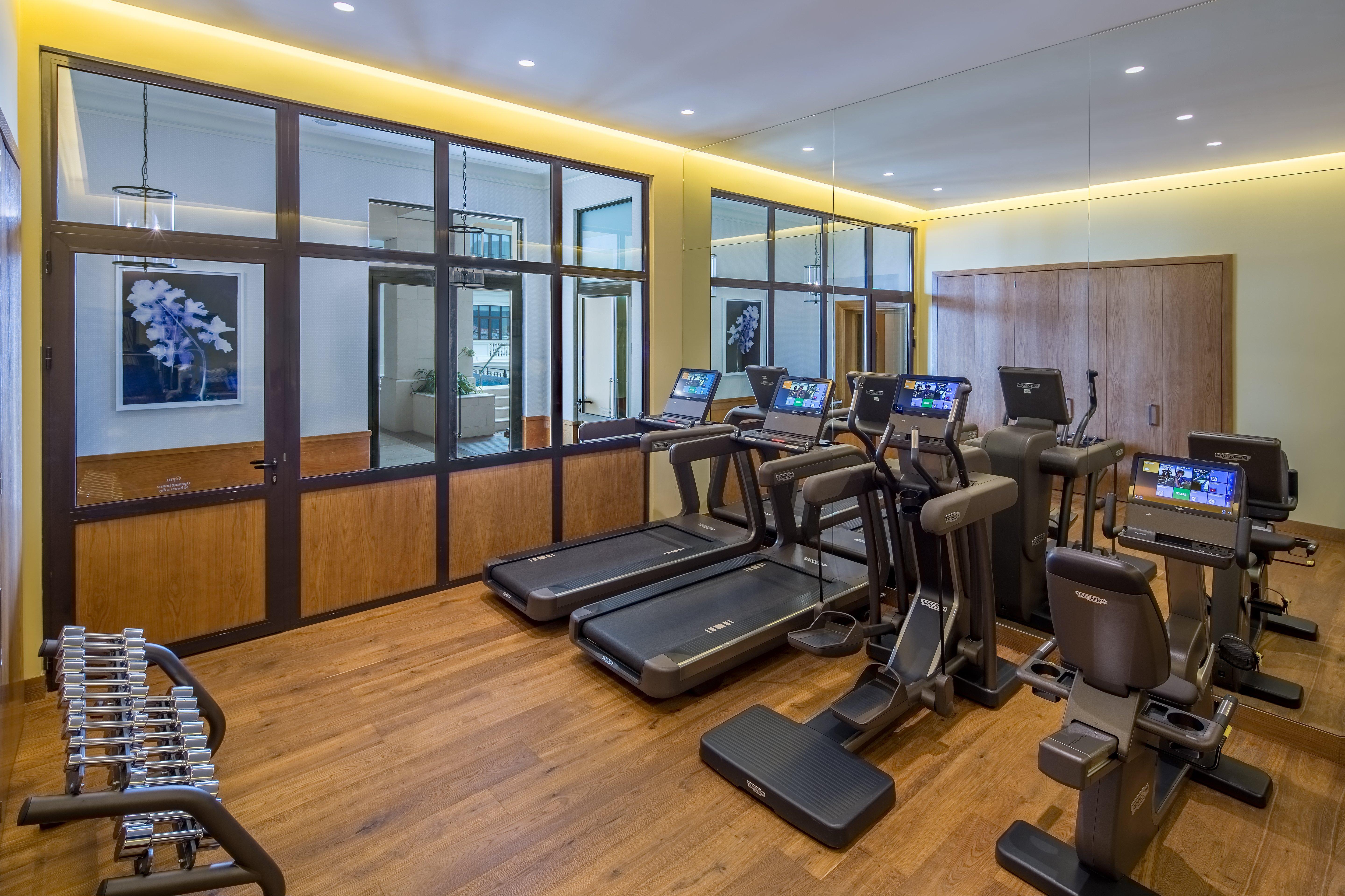 Regent Porto Montenegro ティヴァト エクステリア 写真 The gym at the hotel