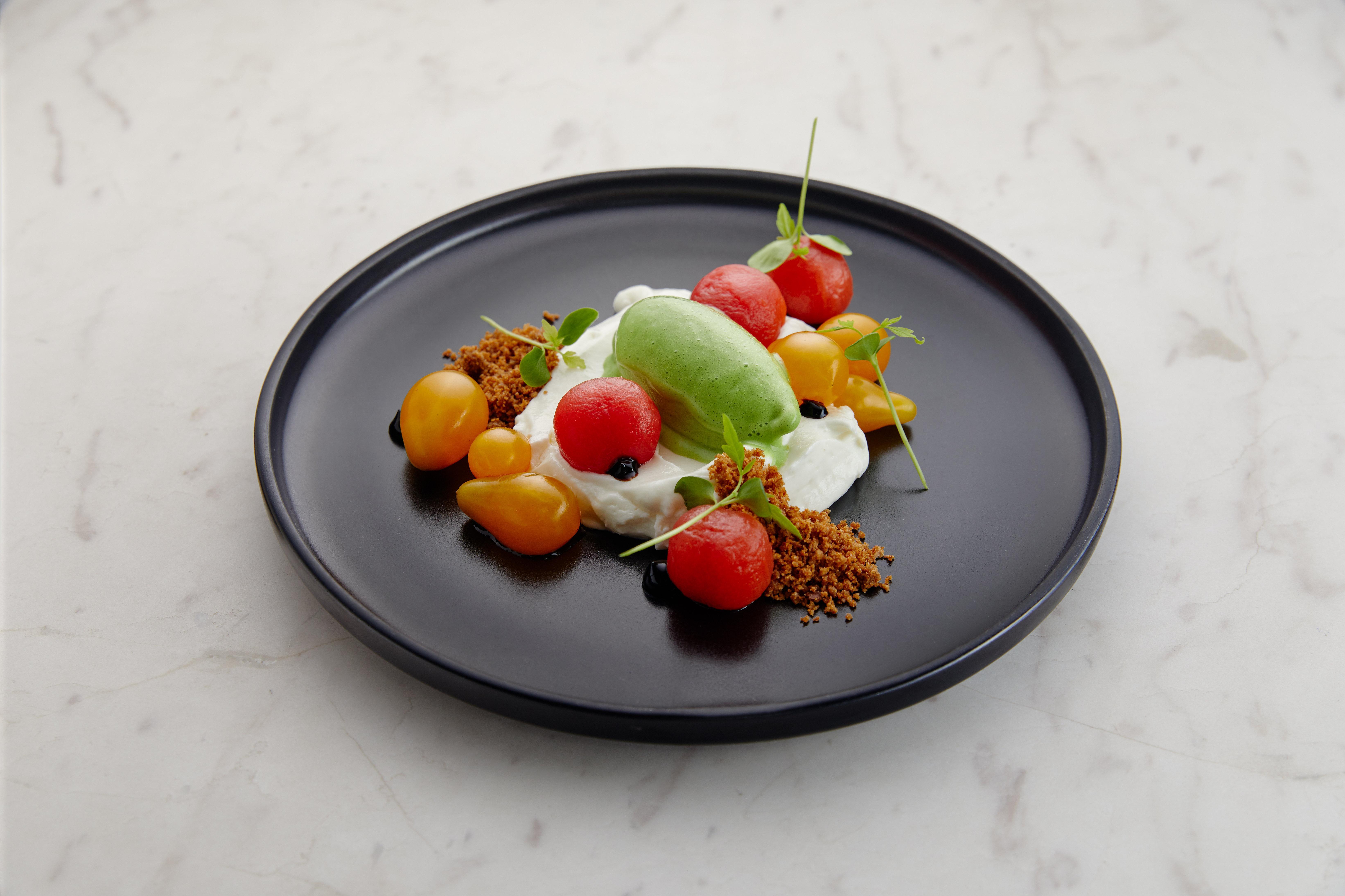 Regent Porto Montenegro ティヴァト エクステリア 写真 A dish from the restaurant