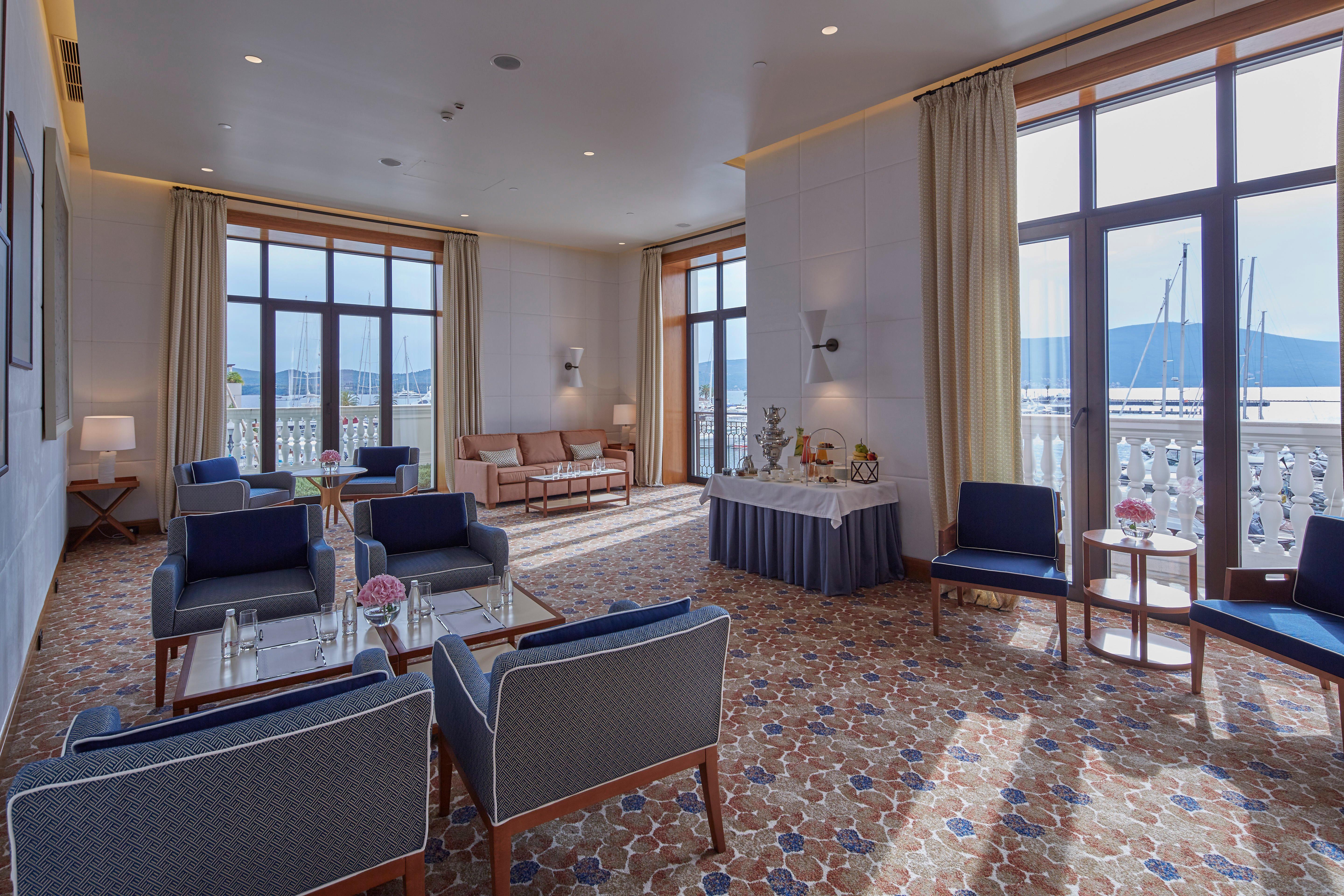 Regent Porto Montenegro ティヴァト エクステリア 写真 The Club Lounge at the Grand Hyatt Hotel, Amman