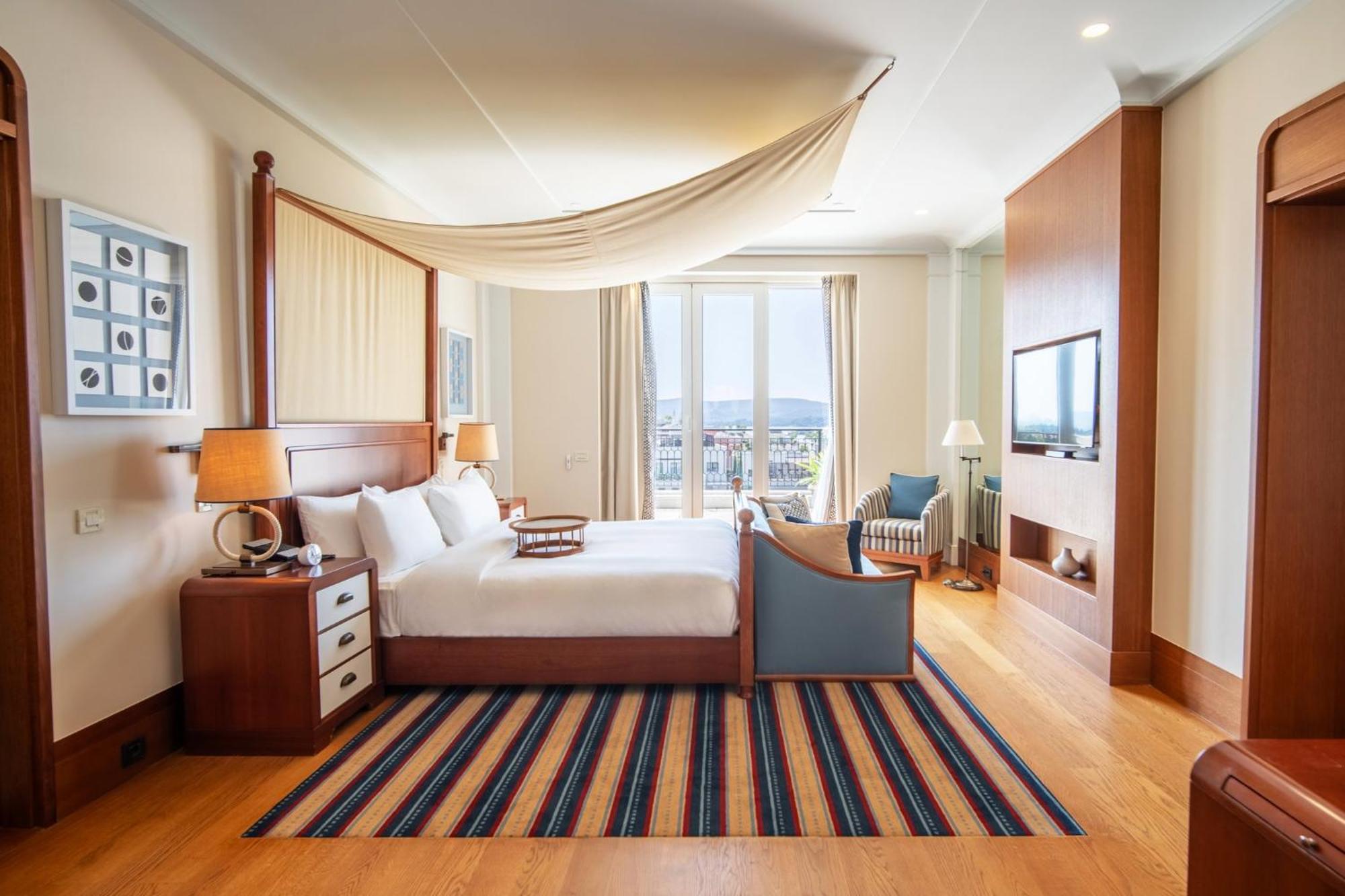 Regent Porto Montenegro ティヴァト エクステリア 写真 A bedroom at the hotel