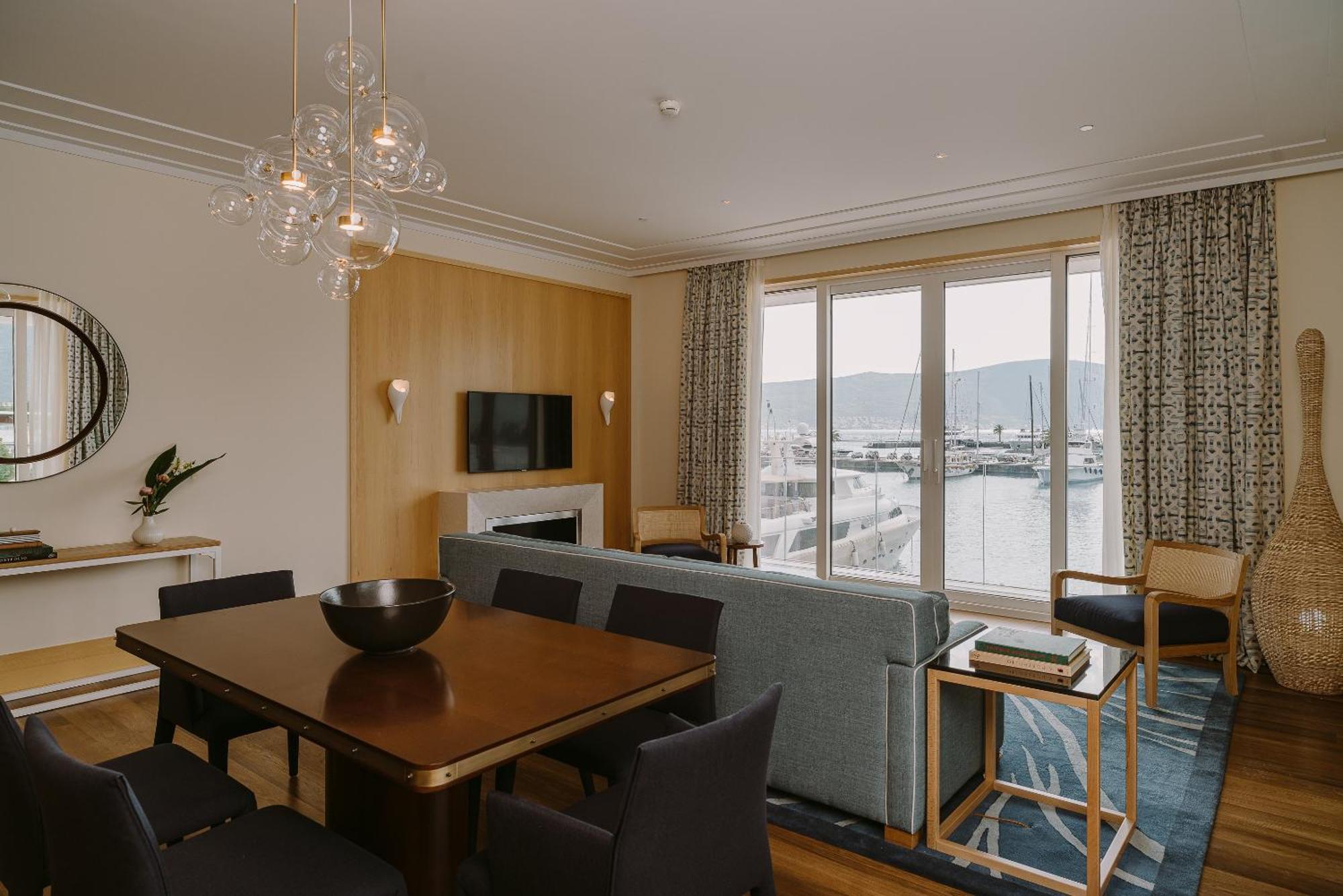 Regent Porto Montenegro ティヴァト エクステリア 写真 A suite at the InterContinental